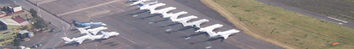 Aerei in sosta sui piazzali dell'aeroporto